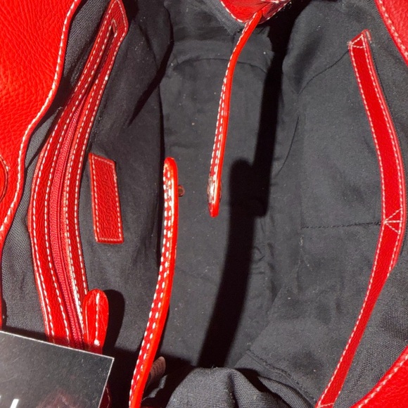 TignanelloNWT True Red Pebbled Leather Handbag and matching Wallet 8x10 - Picture 9 of 12